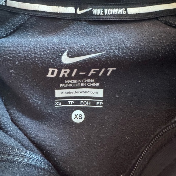 COPY - Nike dri fit running jacket size XS - Picture 2 of 3